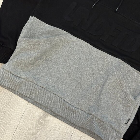 Undefeated UNDFTD Out Runner Men's Black/Gray Two-Tone Hoodie - Size Medium - Picture 4 of 10
